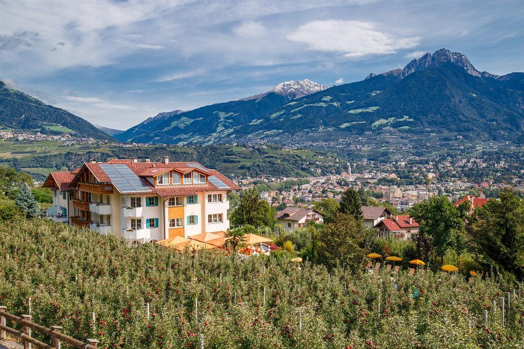 Landhaus Hotel Kristall Marlengo Exterior foto
